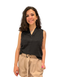Top smanicato con collo NERO