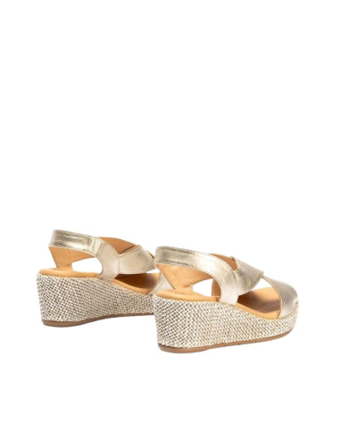 Sandali con Zeppa Bassa Oro Pitillos 11265 | Pelle Metallizzata