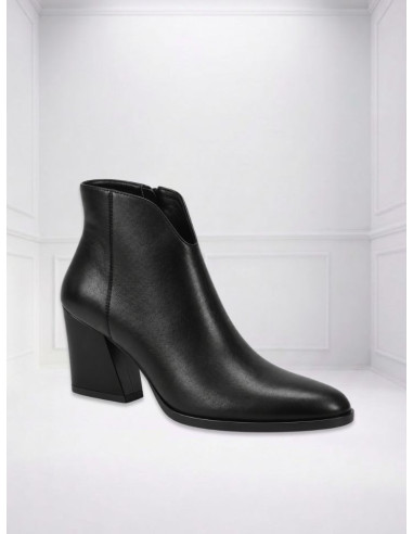 Tornchetto in pelle scollo V NERO