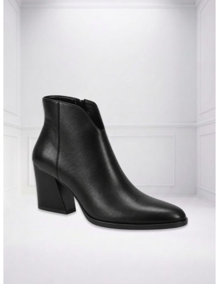 Tornchetto in pelle scollo V NERO
