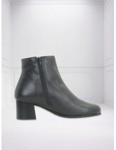 Tronchetto Donna in Pelle Nero con Tacco Pitillos | Glamour Shop