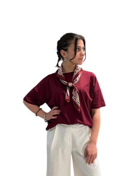 t_shirt_over_con_foulard_4.png