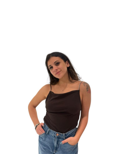 Top in jersey con cristallini
