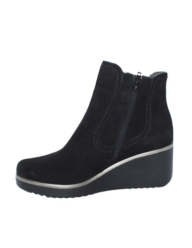 Tronchetto Scamosciato Nero con Zeppa Pitillos | Glamour Shop