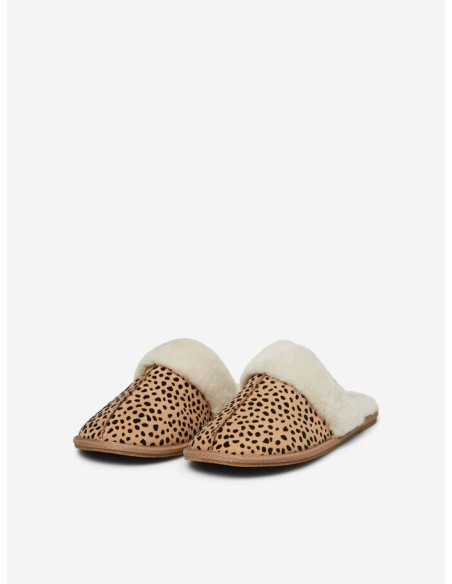 Pantofola_macchiette-pelliccia_VERO_MODA_2.png