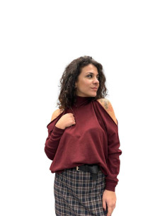 Maglioncino lupetto cut out