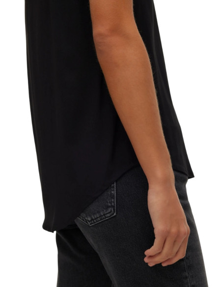 T-shirt Donna Vero Moda  con Fondo Stondato | Nero e Bianco