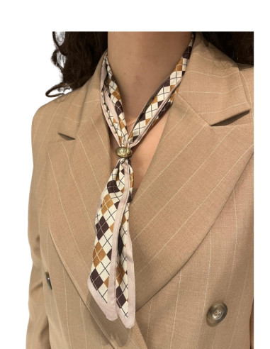 Giacca Doppiopetto Gessato con Foulard Camel