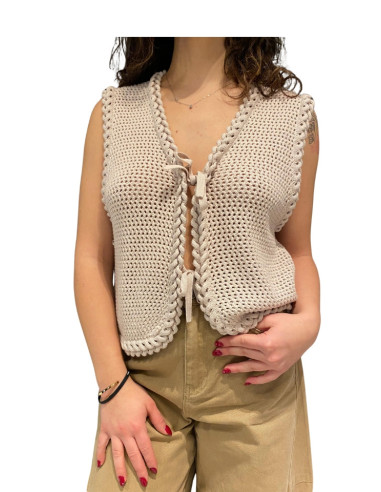 Gilet traforato beige Le Streghe | Stile boho chic artigianale