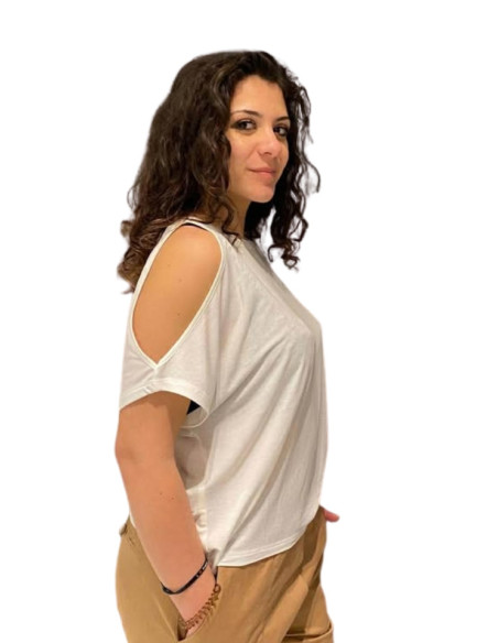 T-shirt Zahjr Color Latte – Design Cold Shoulder con Omeri Scoperti