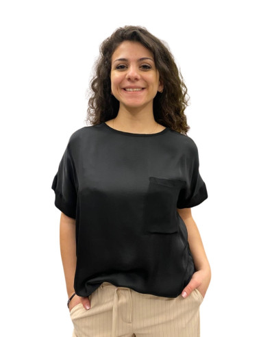 T-shirt Zahjr Nera in Raso Effetto Seta con Taschino