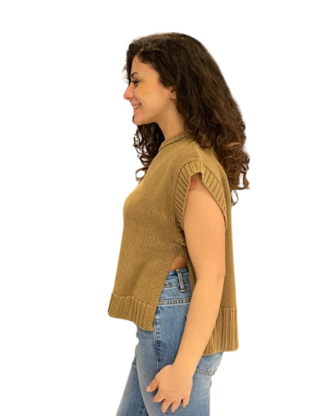 Gilet Tortora con Paricollo e Spacchi Motel