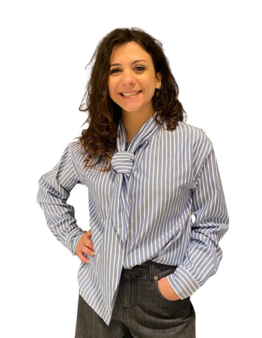 Camicia rigata con cravattino