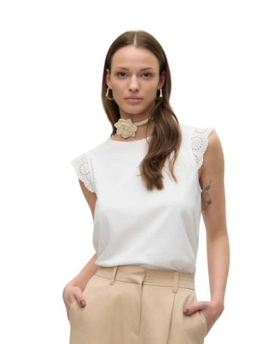 T-shirt bianca donna con pizzo San Gallo Vero Moda