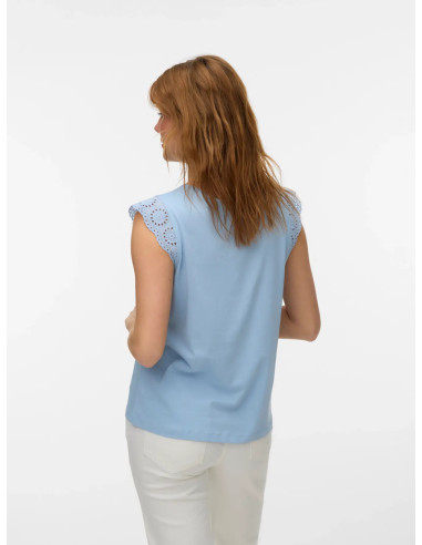T-shirt celeste donna con pizzo San Gallo Vero Moda
