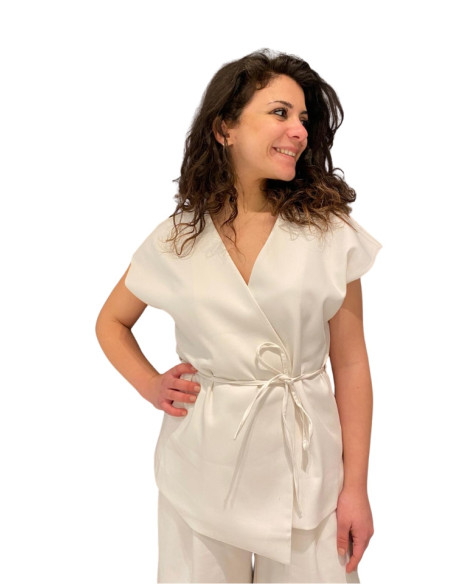 Blazer Kimono Latte con Cintura Vero Moda